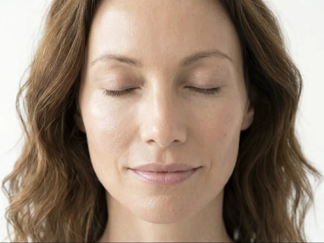 Application d'exosomes après microneedling — Beauvoir Clinic, Waterloo